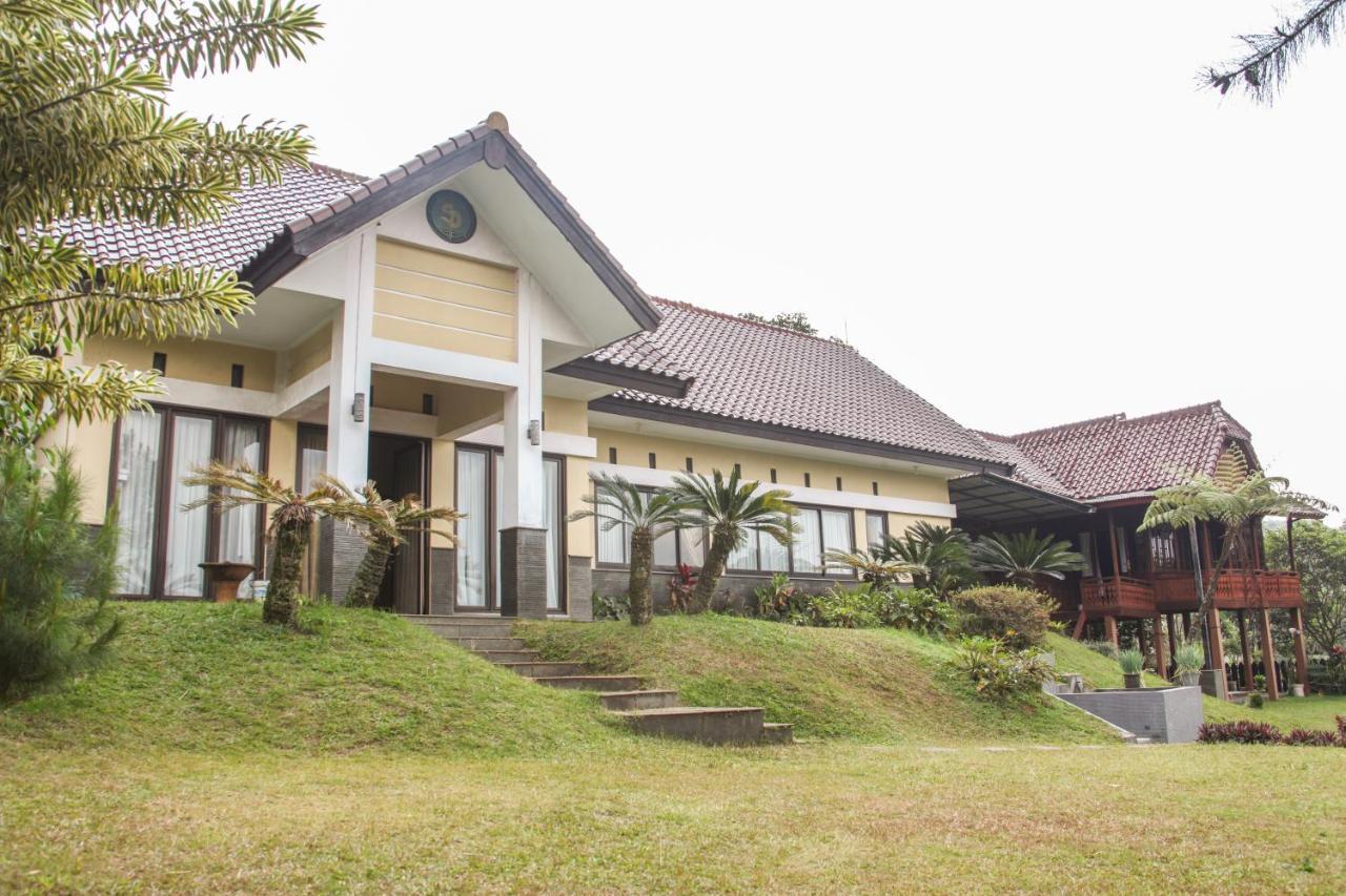 Aldeoz Villa Ciater Sarireja Exterior photo